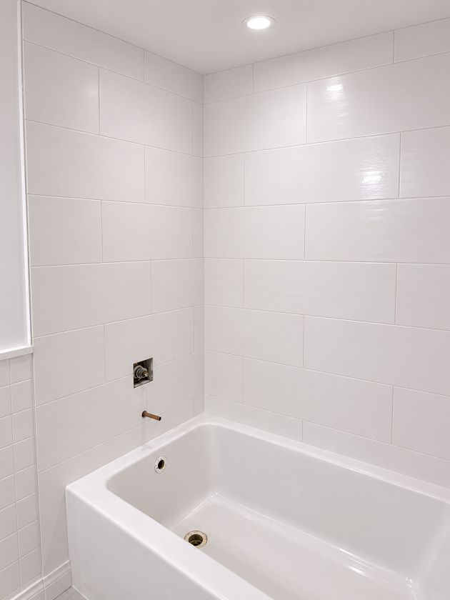 Bathtub and tile surround